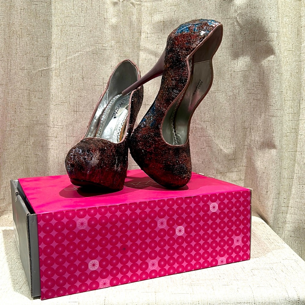 Sparkling Pumps size 6.5